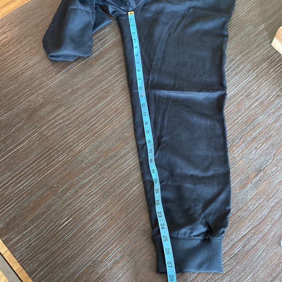 DKNY joggers size small in black 100% Lyocell. - Picture 11 of 11